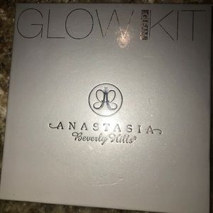 Anastasia Glow Kit - Gleam